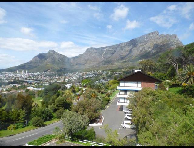 1 BEDROOM APARTMENT FOR SALE IN TAMBOERSKLOOF